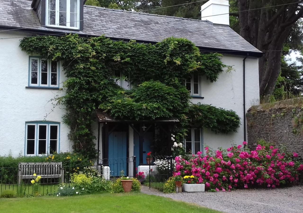 Castell Madoc Cottages Lower Chapel Exterior foto